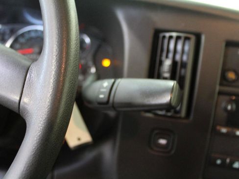 Used 2020 Chevrolet Express 2500 RWD image 14