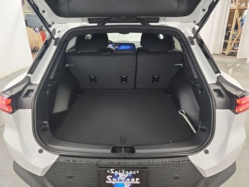 New 2026 Chevrolet Equinox EV LT image 22