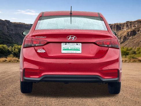 Used 2022 Hyundai Accent SE image 4