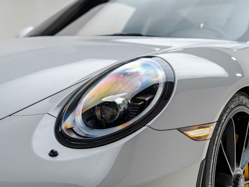 Used 2018 Porsche 911 GT3 RWD image 22