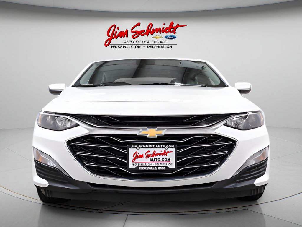 Used 2024 Chevrolet Malibu LT FWD image 2