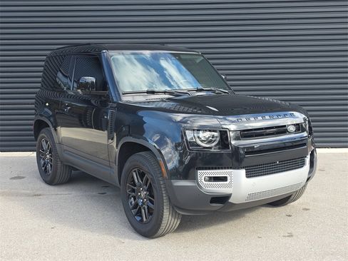 Used 2024 Land Rover Defender 90 S image 8