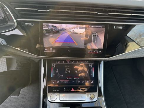 Used 2019 Audi Q8 Prestige image 18