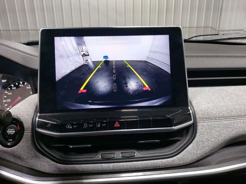 Used 2022 Jeep Compass Latitude image 23