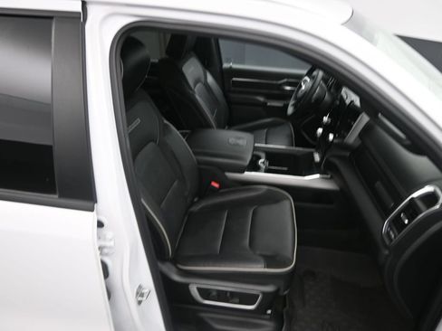 Used 2023 RAM 1500 Laramie AWD/4WD image 11