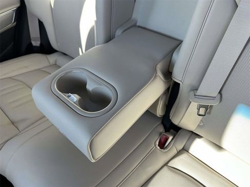 Certified 2022 Genesis GV70 2.5T w/ Select Package image 12