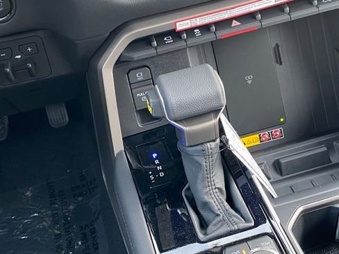 New 2026 Toyota Tundra Limited image 18