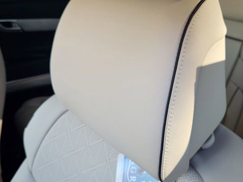 New 2026 Genesis GV80 2.5T Prestige image 9