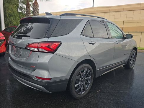 Used 2024 Chevrolet Equinox RS FWD image 2