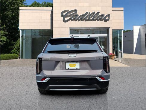 New 2026 Cadillac Optiq Luxury 1 image 4