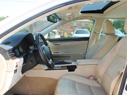 Used 2013 Lexus ES 350 w/ Luxury Pkg FWD image 13