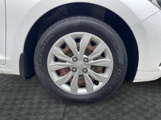 Used 2020 Hyundai Accent SE FWD image 14