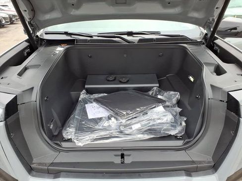 New 2026 GMC Sierra EV Elevation image 29