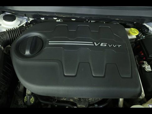 Used 2019 Jeep Cherokee High Altitude image 19