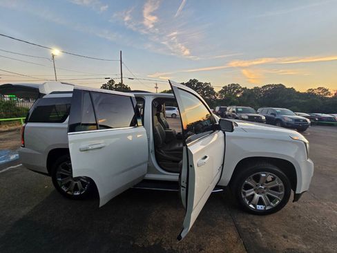 Used 2015 GMC Yukon SLT w/ HD Trailering Package image 57