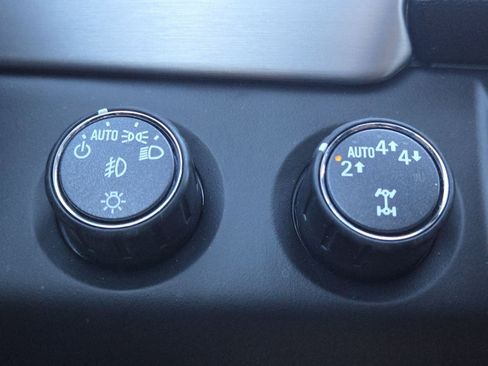 Used 2020 GMC Yukon XL SLT w/ Graphite Performance Edition image 6