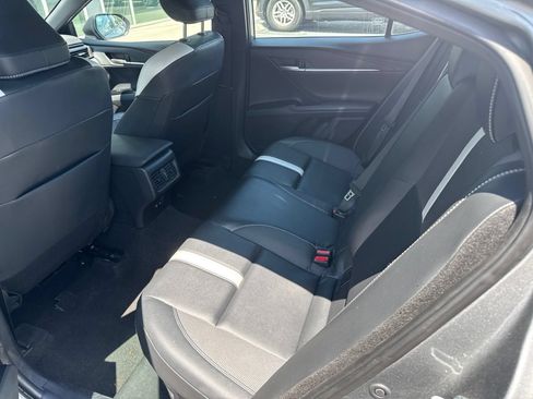Used 2025 Toyota Camry SE FWD image 12