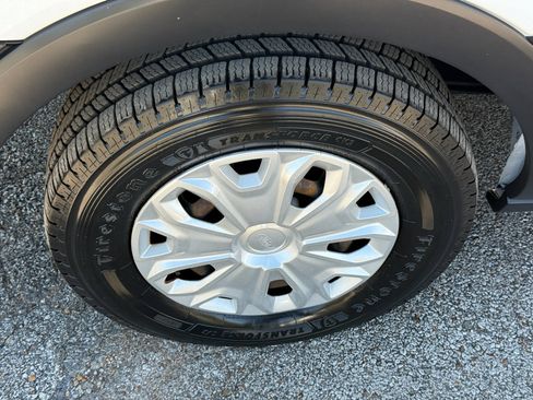 Used 2022 Ford Transit 350 XLT image 11