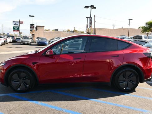 Used 2026 Tesla Model Y Long Range AWD/4WD image 4