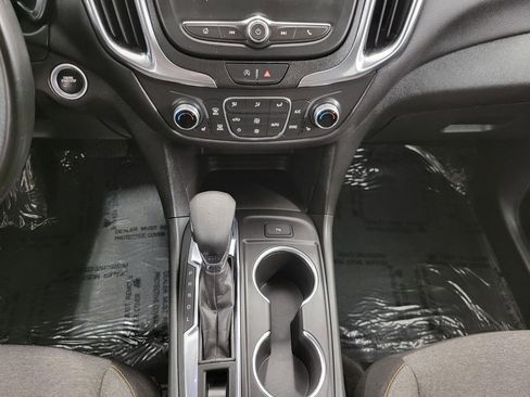 Used 2024 Chevrolet Equinox LT AWD/4WD image 15
