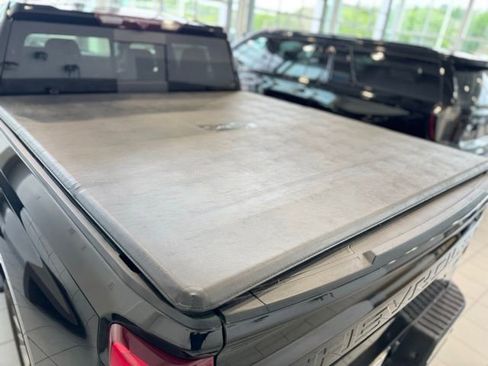 Certified 2022 Chevrolet Silverado 1500 High Country w/ Safety Package II AWD/4WD image 40