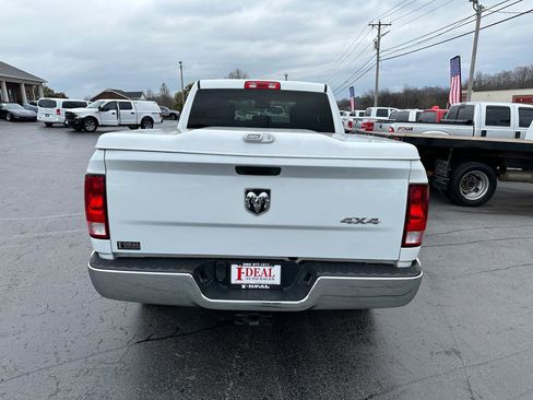 Used 2018 RAM 1500 Tradesman w/ Chrome Appearance Group AWD/4WD image 3