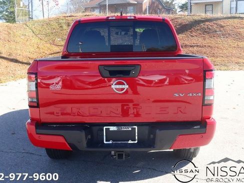 Used 2024 Nissan Frontier SV w/ SV Convenience Package image 6