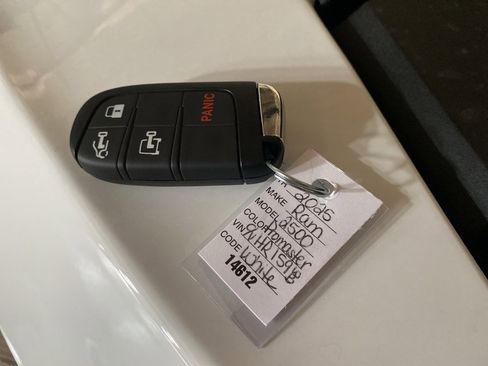 New 2025 RAM ProMaster 2500 w/ Convenience Group image 8