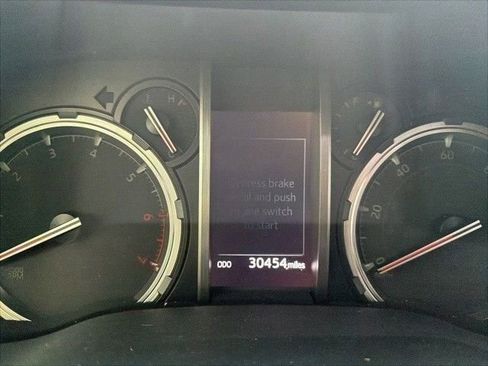 Used 2023 Toyota 4Runner Limited image 9