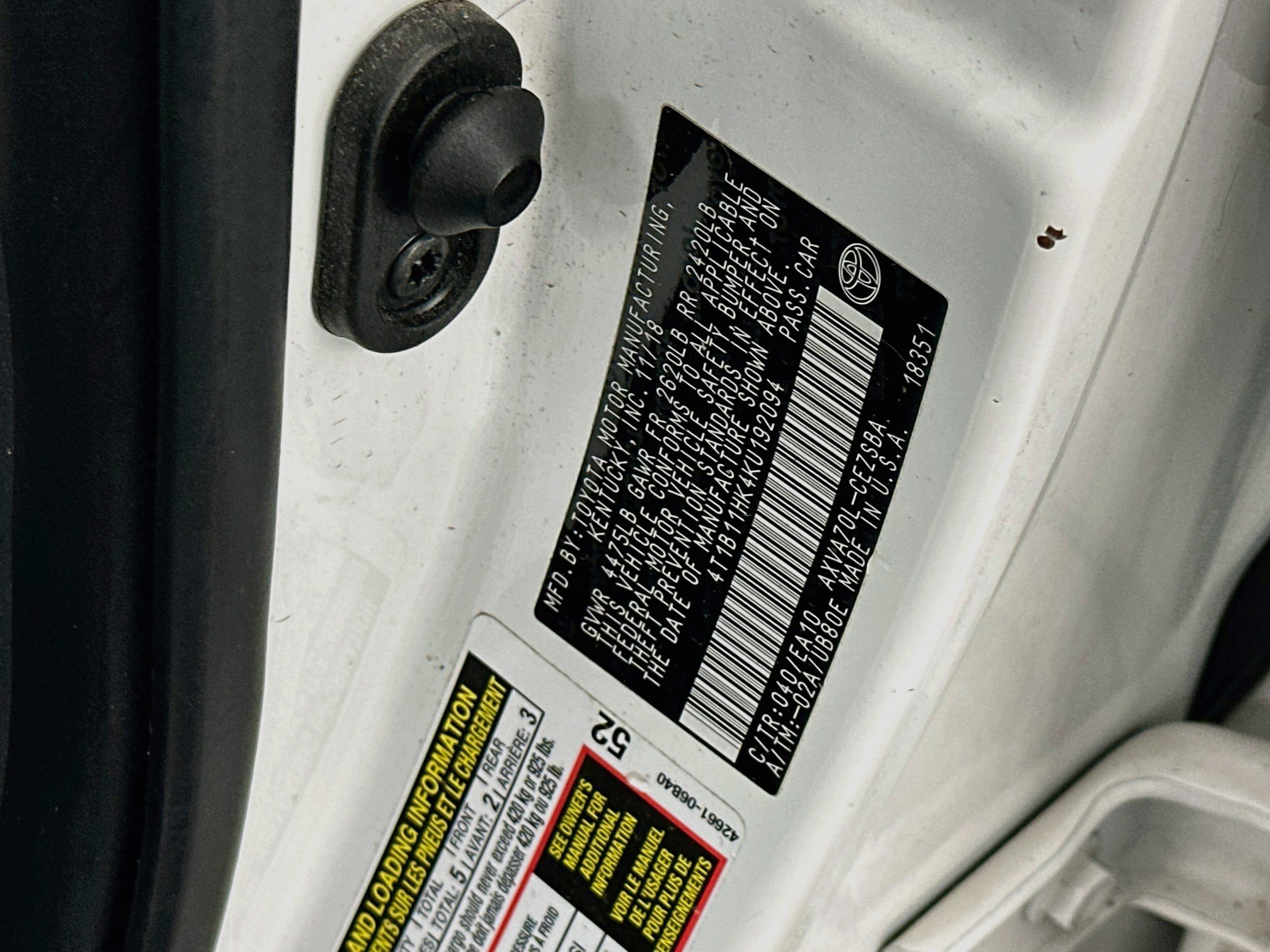 Used 2019 Toyota Camry SE w/ Carpet Mat Package FWD image 12
