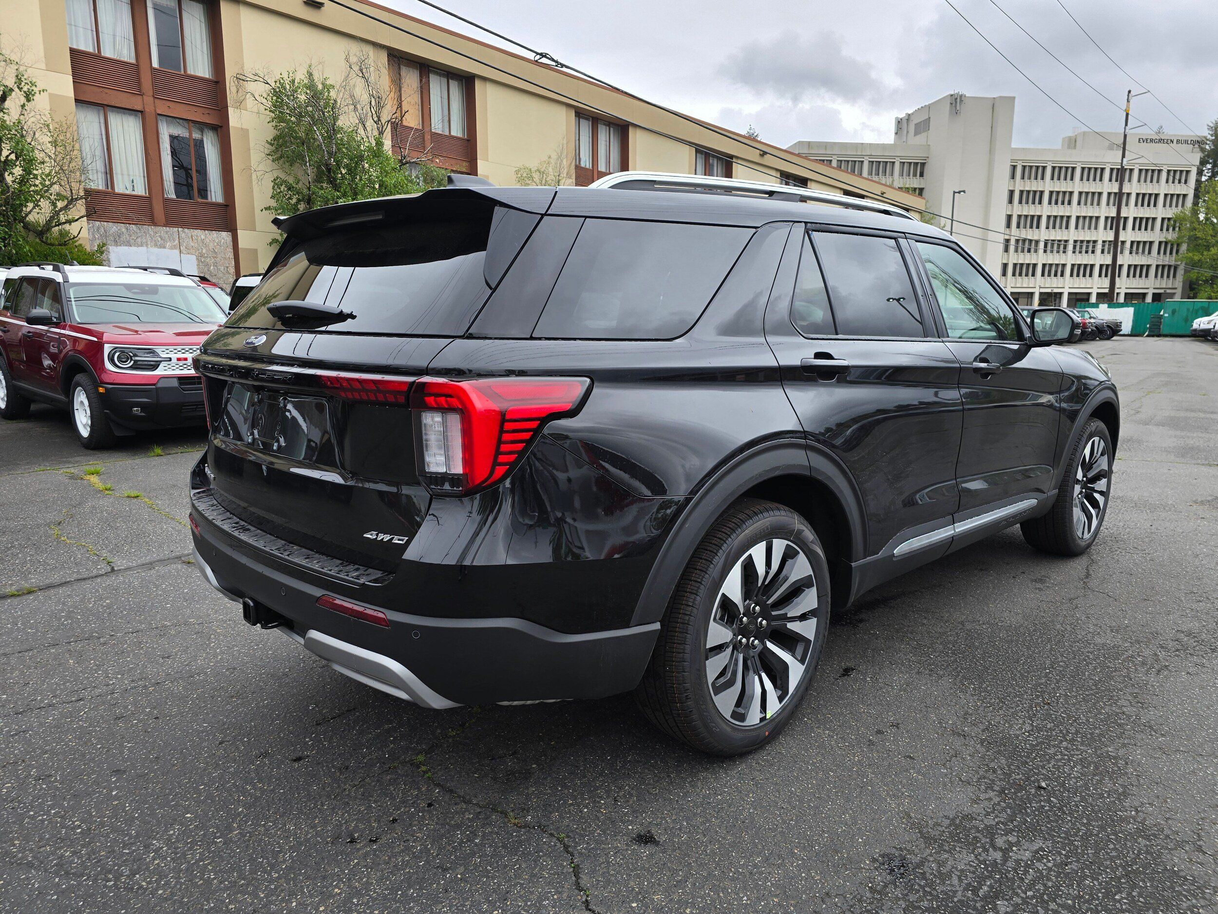 New 2026 Ford Explorer Platinum w/ LUX Leather Package AWD/4WD image 5