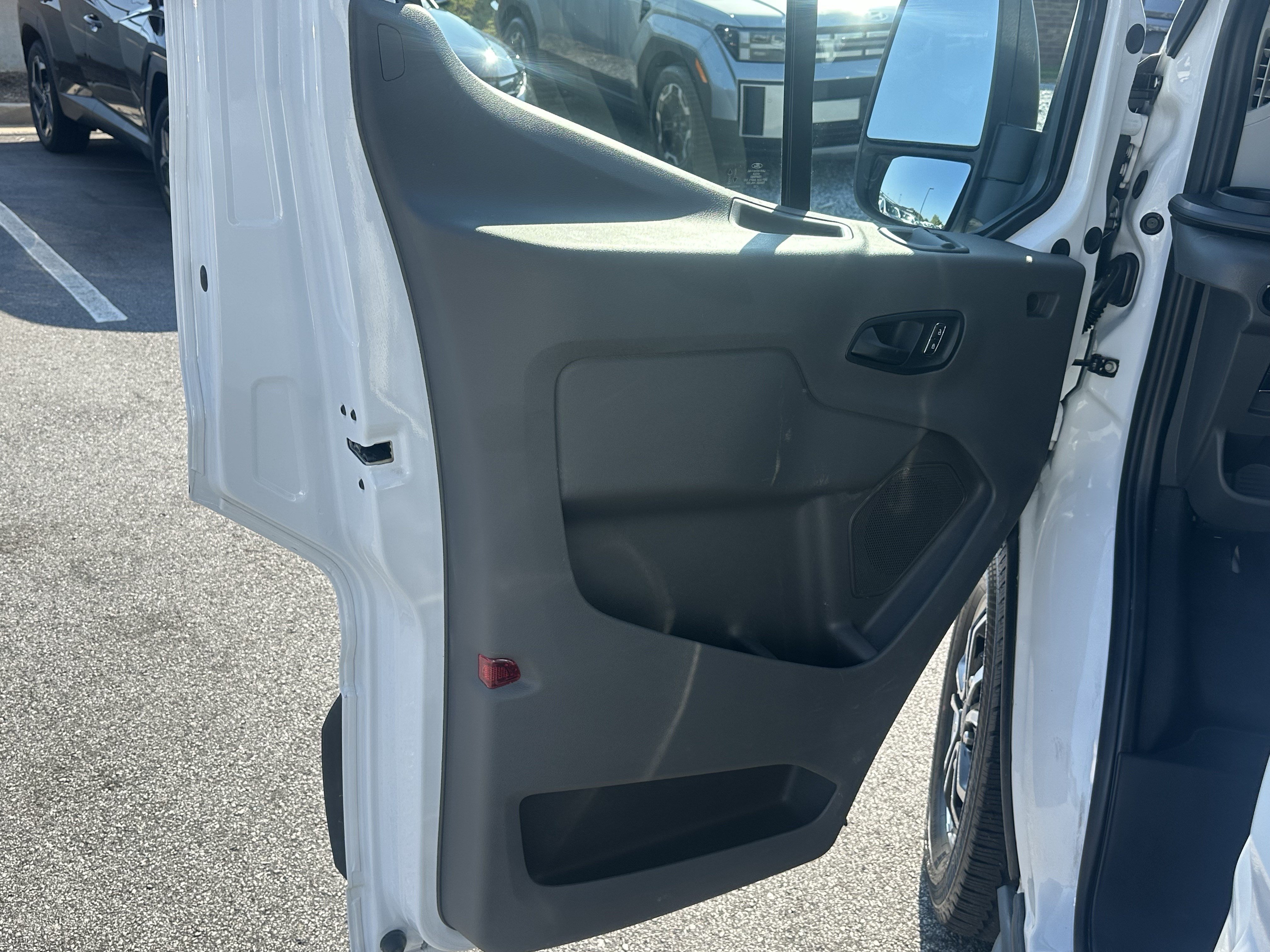 Used 2022 Ford Transit 350 XLT RWD image 10