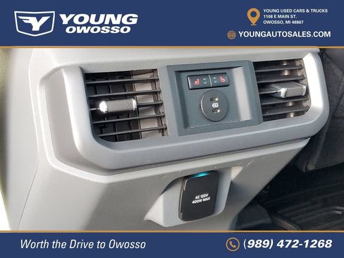 Used 2025 Ford F150 Lariat w/ Equipment Group 502A High AWD/4WD image 31