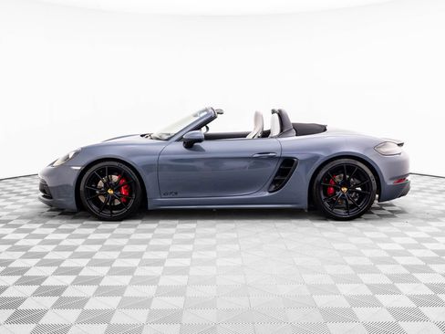 Used 2018 Porsche 718 Boxster GTS image 2