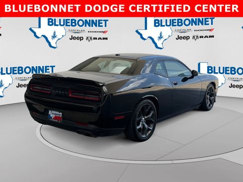 Used 2019 Dodge Challenger R/T RWD image 5