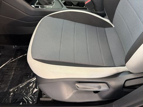 Certified 2025 Volkswagen Taos S FWD image 16