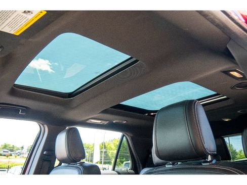 Used 2018 Ford Explorer Limited w/ Equipment Group 301A AWD/4WD image 11