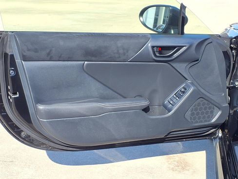 Used 2025 Toyota GR86 Premium w/ ALL Weather Mat Package (TMS) RWD image 25