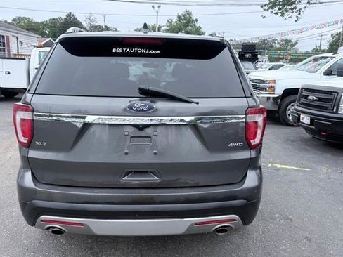 Used 2016 Ford Explorer XLT w/ Equipment Group 201A AWD/4WD image 5