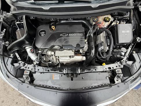 Used 2017 Chevrolet Cruze LS FWD image 50