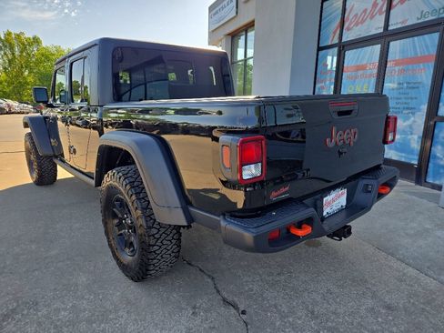 Used 2023 Jeep Gladiator Mojave w/ Cold Weather Group AWD/4WD image 8