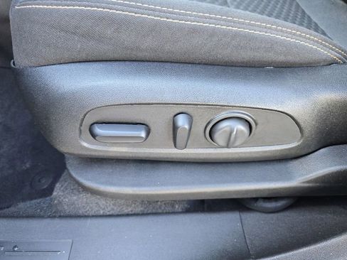 Used 2020 GMC Terrain SLE w/ Driver Convenience Package image 25