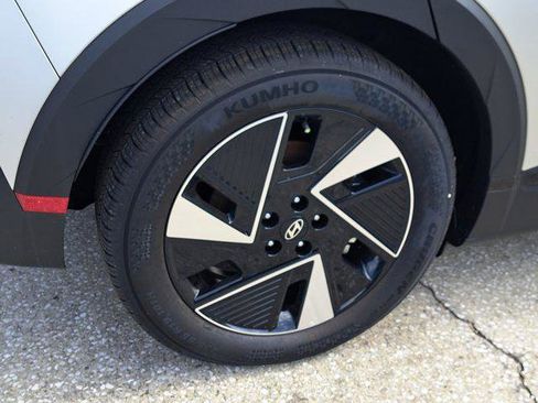 New 2025 Hyundai Ioniq 5 SEL image 5