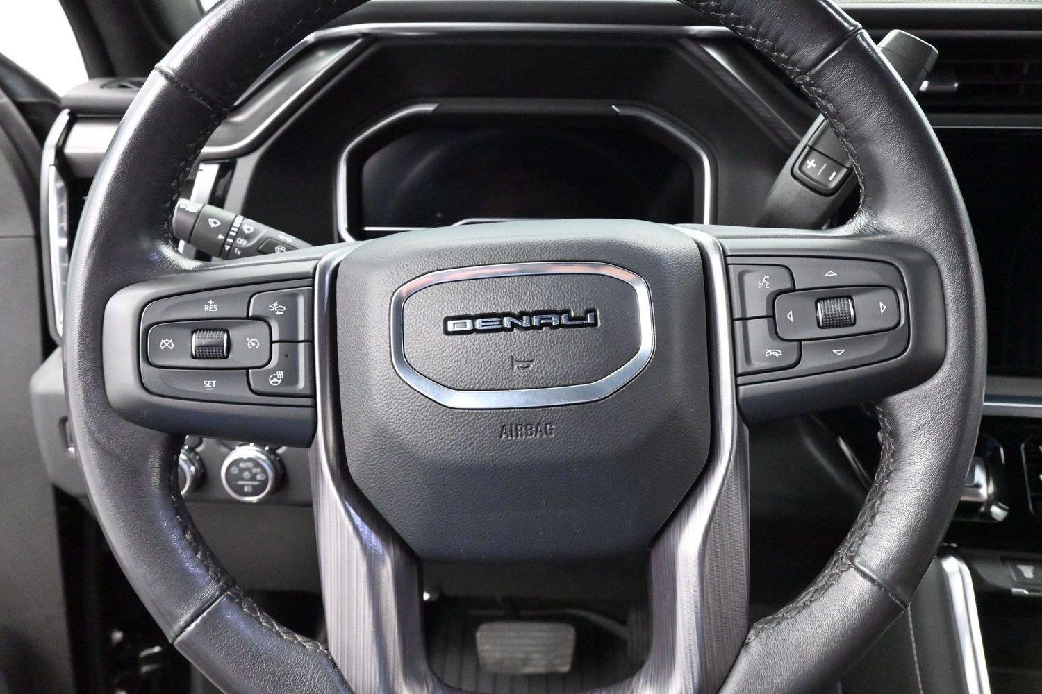 Used 2024 GMC Sierra 2500 Denali Ultimate AWD/4WD image 17