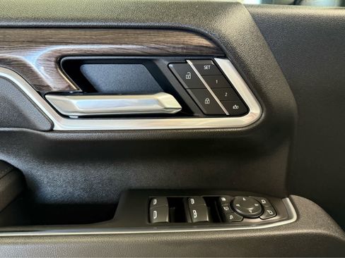 Used 2025 Chevrolet Silverado 3500 LTZ w/ LTZ Plus Package image 10