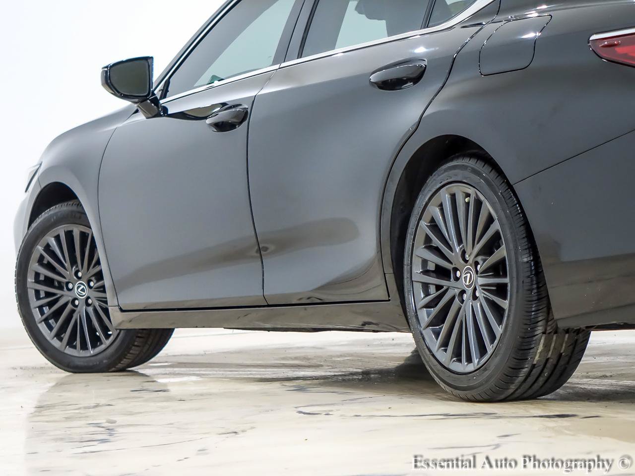 Used 2023 Lexus ES 350 w/ Premium Package FWD image 11