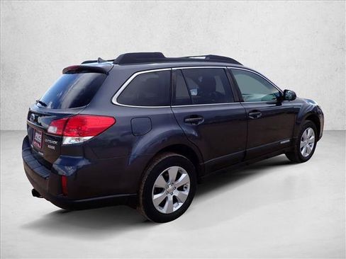Used 2011 Subaru Outback 2.5i Limited w/ PWR Moonroof Pkg AWD/4WD image 4