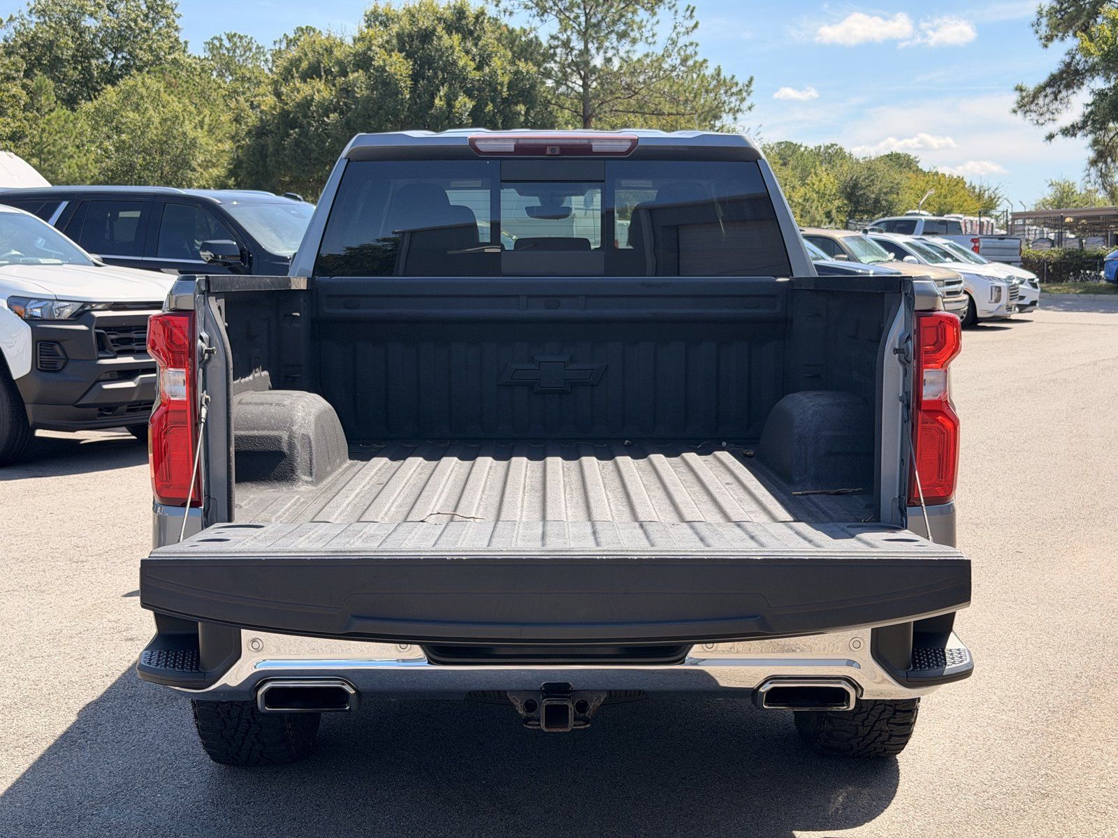 Used 2019 Chevrolet Silverado 1500 LTZ w/ LTZ Plus Package AWD/4WD image 34