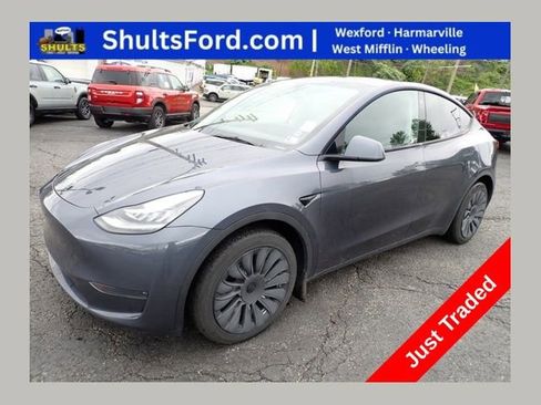 Used 2023 Tesla Model Y Long Range AWD/4WD image 1