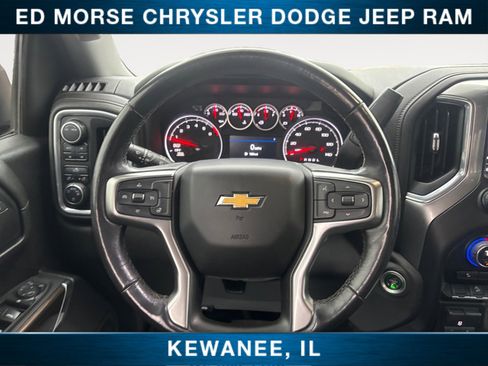 Used 2022 Chevrolet Silverado 1500 LT image 12